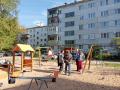 Депутат городской Думы Олег Пешков участвовал в приемке новой детской площадки по Козленской, 93-95
