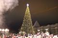Дед Мороз зажег огни на главной елке Вологды