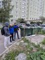 Депутат Василий Аверьянов вместе с жителями нашел возможность закрыть проблему с контейнерной площадкой на Псковской, 12 и 14